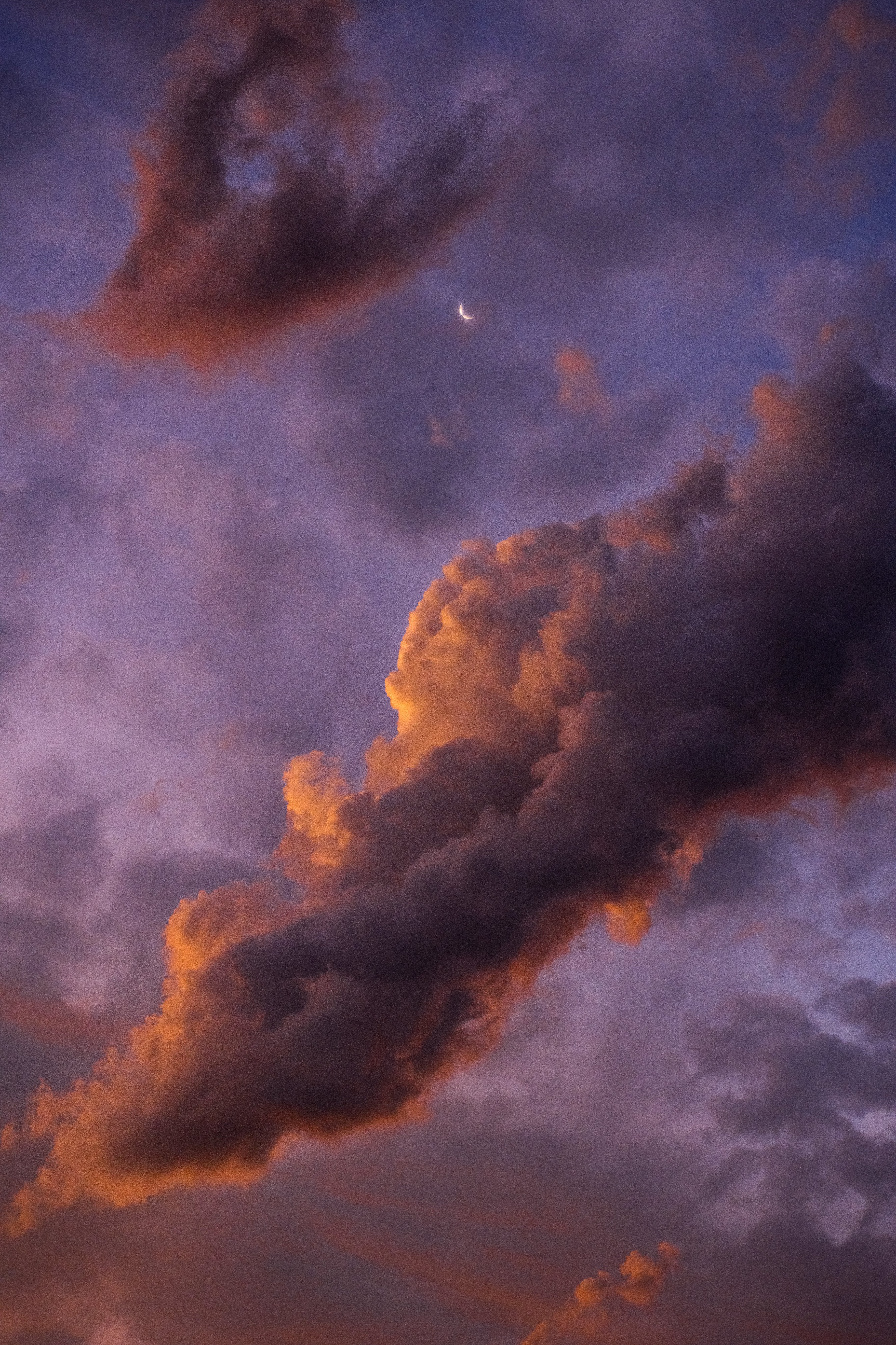 Moonset Storm